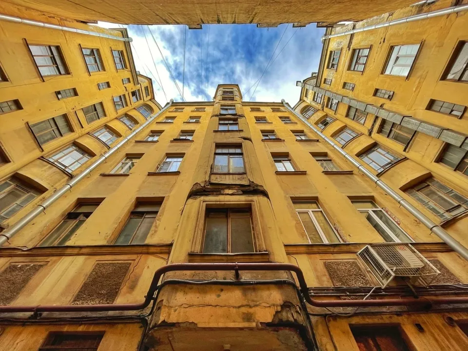 Экскурсия-квиз по Петроградской стороне