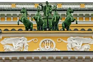 Экскурсия-квиз «Нескучный центр Петербурга»