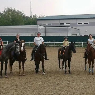 Конный клуб Дзержинский