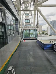 «Солнце Москвы»: панорамный полёт + экскурсия в группе по ВДНХ