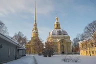 Без гида, но с зайцем — по Петропавловской крепости
