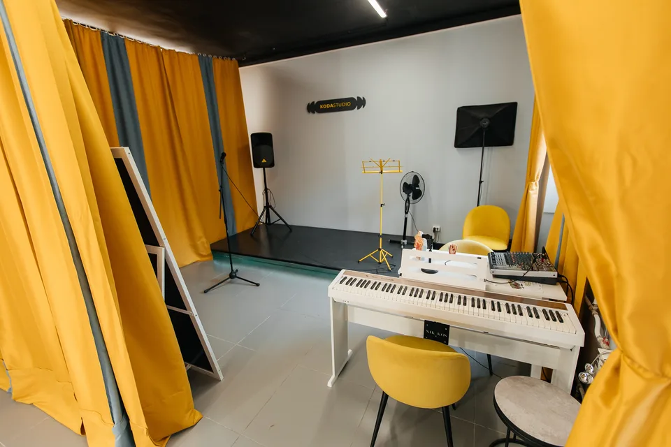 Уроки вокала в СПБ КОДА СТУДИЯ, KODA STUDIO Савушкина