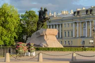 Онлайн-квест по Петербургу (старт от Дворцовой площади)
